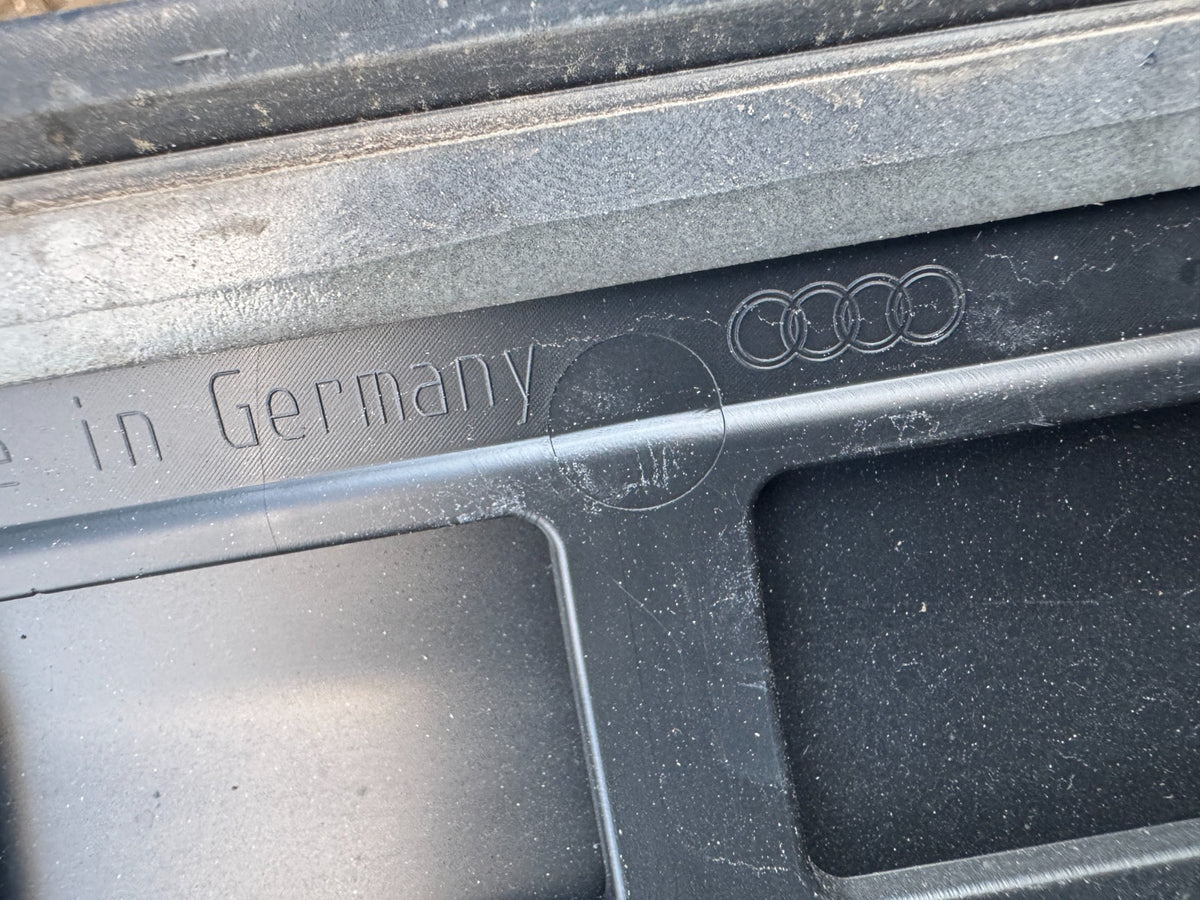 AUDI Q2 RIGHT RH Door Moulding Trim GENUINE Used 81A853970A