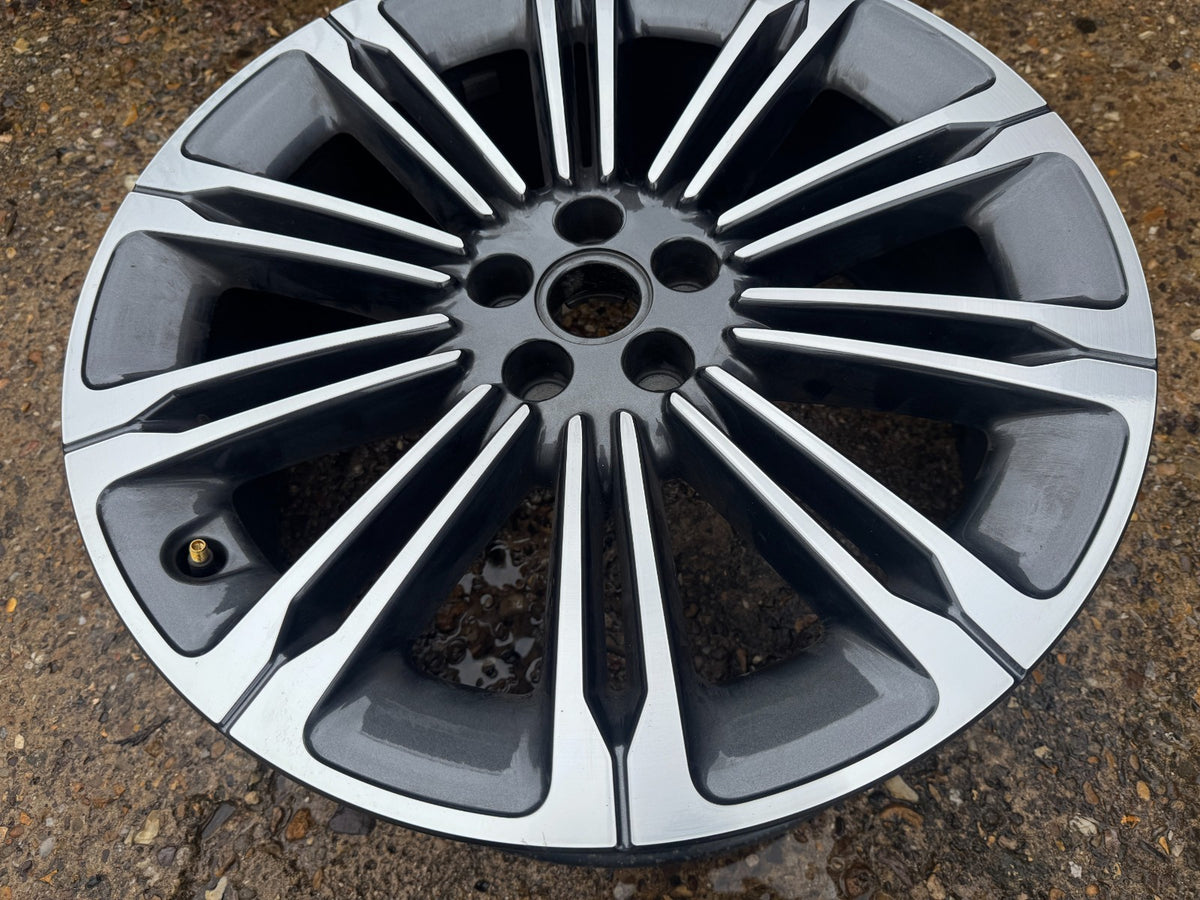RANGE ROVER EVOQUE L551 20'' 8J DIAMOND CUT ALLOY WHEEL R8D2-1007-FA