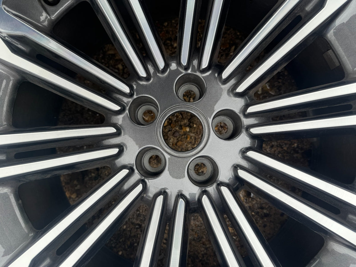 RANGE ROVER EVOQUE L551 20'' 8J DIAMOND CUT ALLOY WHEEL R8D2-1007-FA