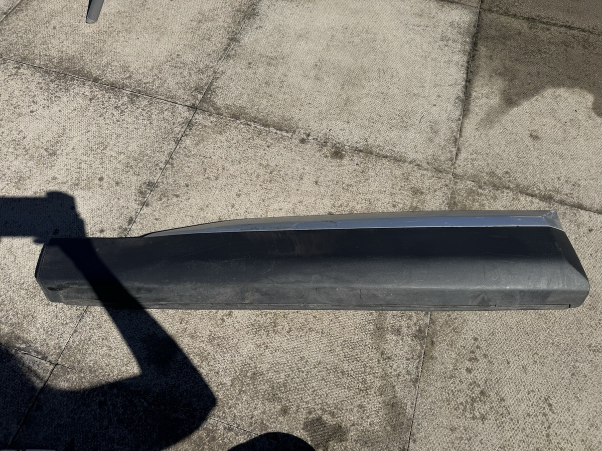 PEUGEOT 2008 MK2 LEFT FRONT DOOR TRIM 9837637180