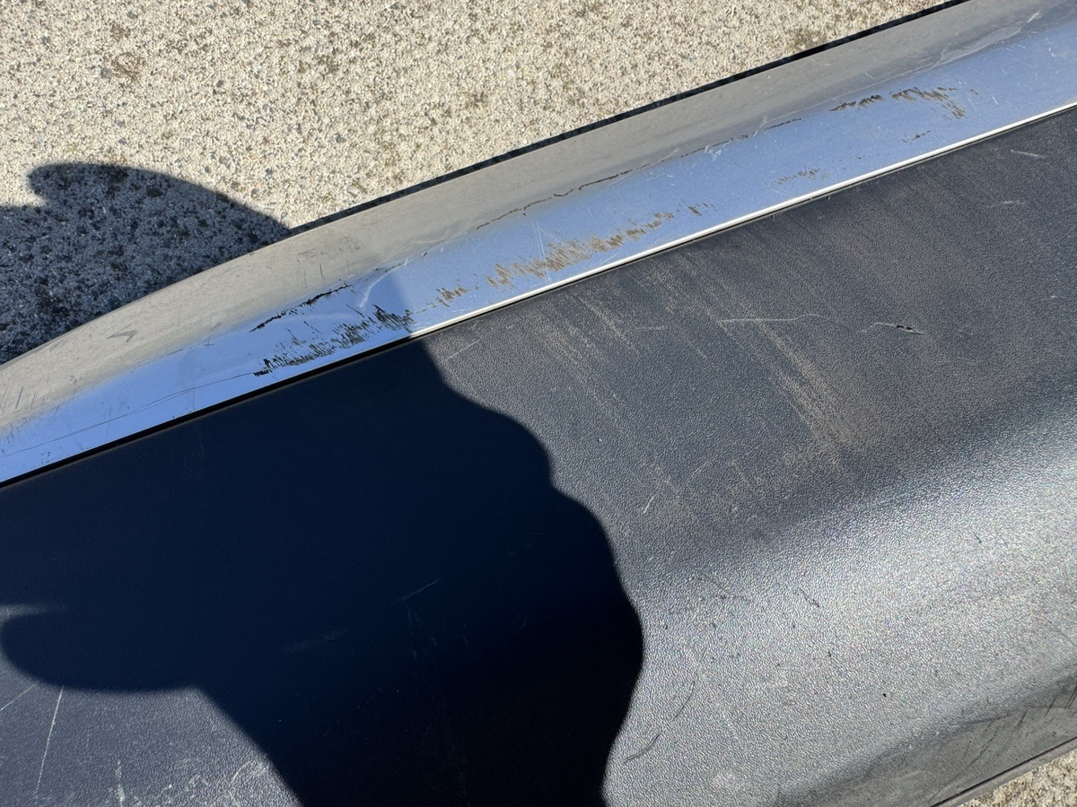 PEUGEOT 2008 MK2 LEFT FRONT DOOR TRIM 9837637180