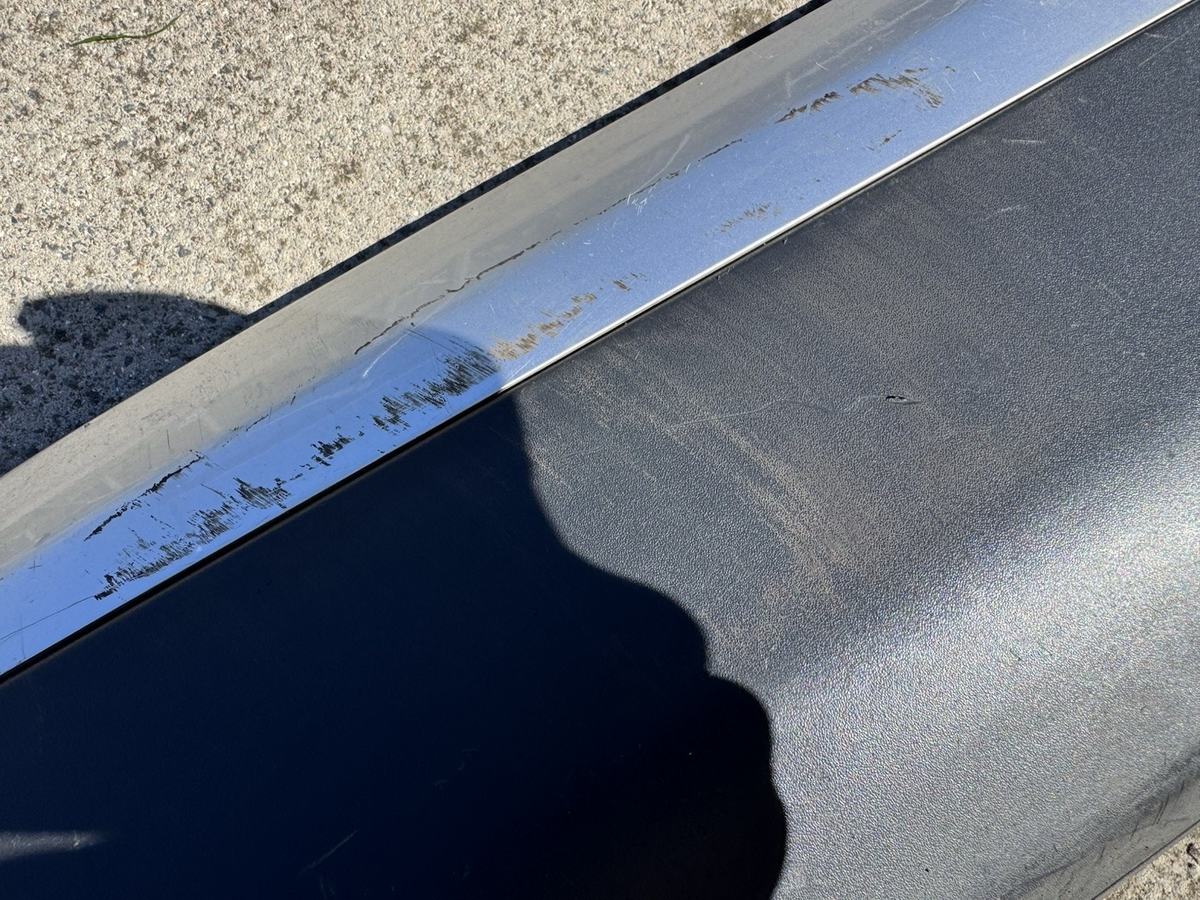 PEUGEOT 2008 MK2 LEFT FRONT DOOR TRIM 9837637180