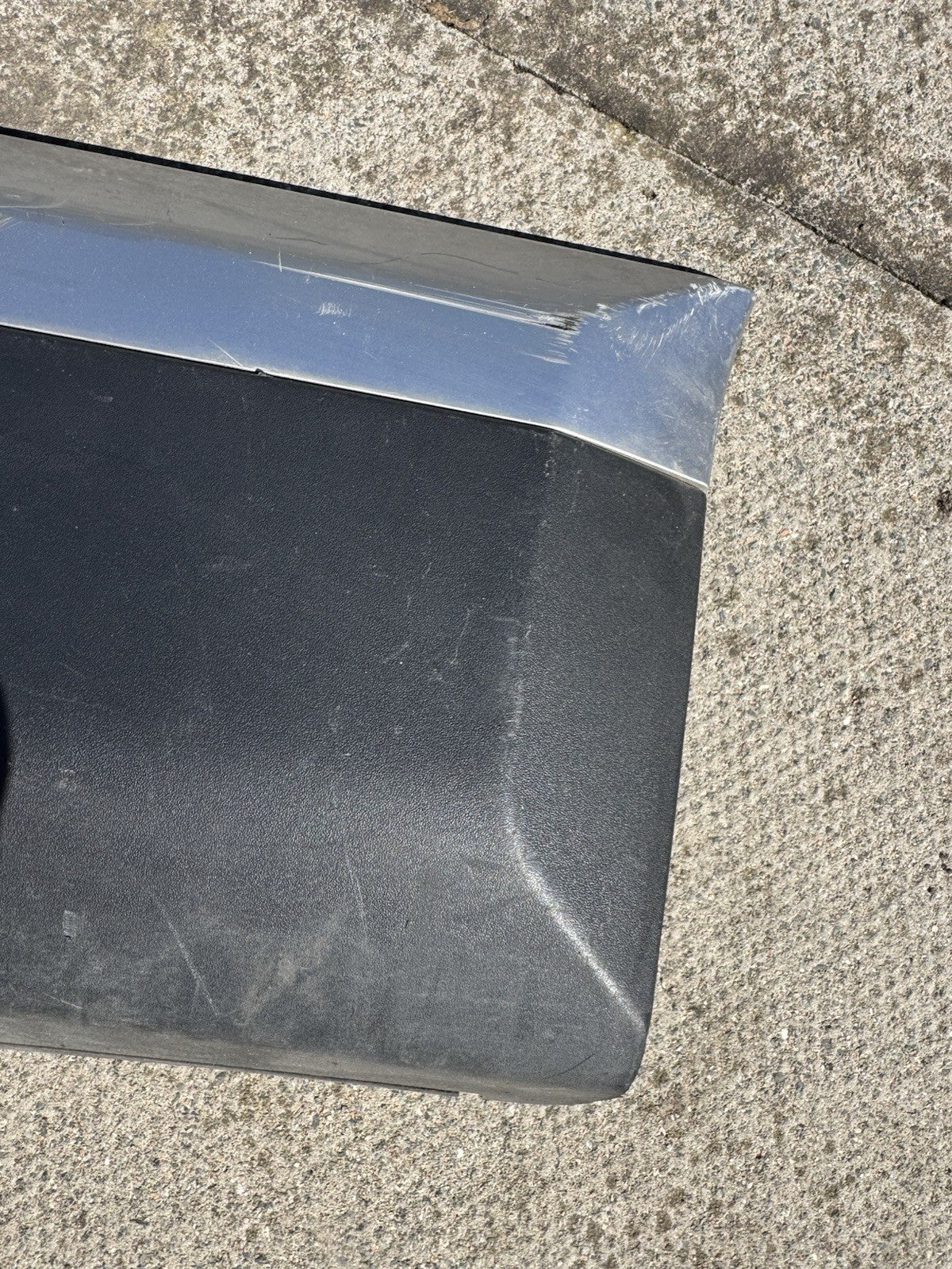 PEUGEOT 2008 MK2 LEFT FRONT DOOR TRIM 9837637180