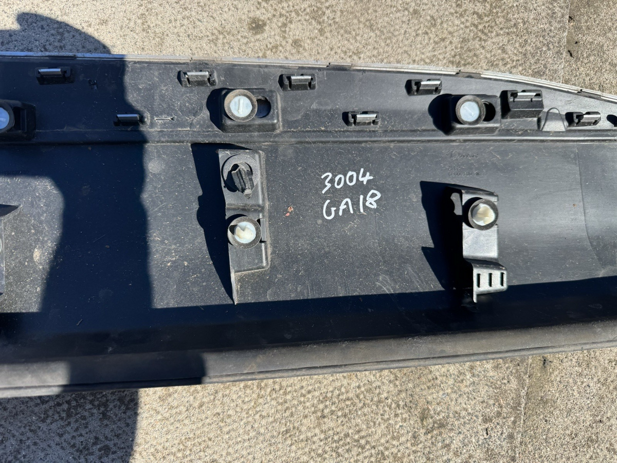 PEUGEOT 2008 MK2 LEFT FRONT DOOR TRIM 9837637180