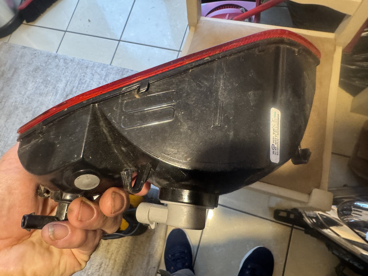 PEUGEOT 308 MK3 2022-2026 REAR BUMPER FOG REVERSE LIGHT RIGHT 9835303380