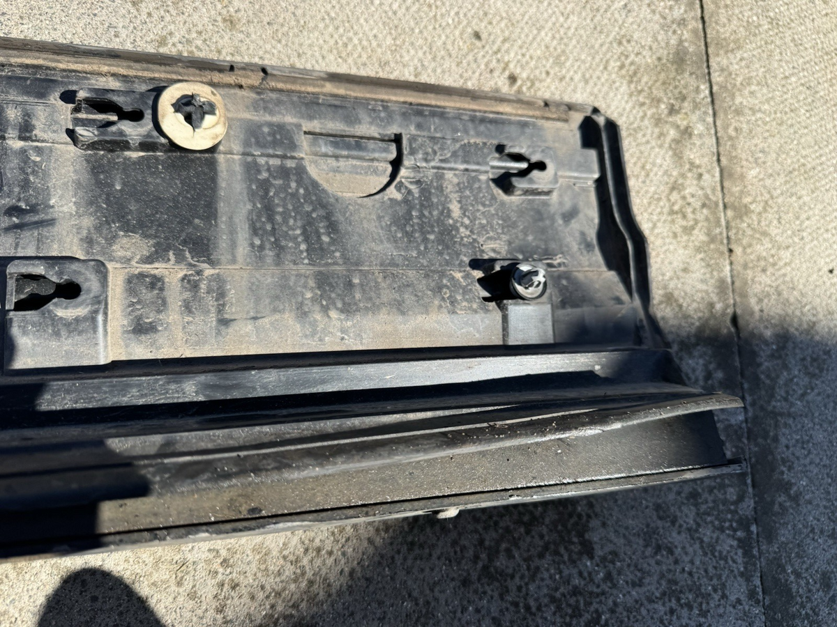 คิ้วประตูหน้า ซ้าย Range Rover Evoque L551 2019 ON K8D2-21065-B แท้