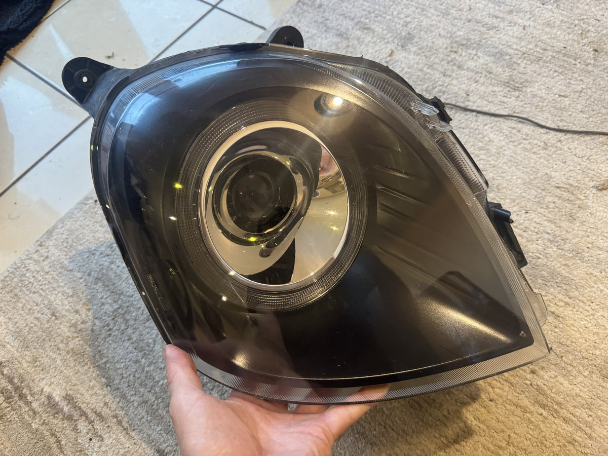 LEVC TX LONDON TAXI LEFT HAND FULL LED HEADLIGHT SPARES REPAIRS A2C75174902