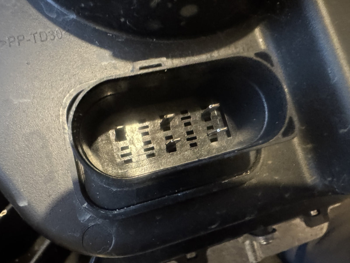 LEVC TX LONDON TAXI LEFT HAND FULL LED HEADLIGHT SPARES REPAIRS A2C75174902