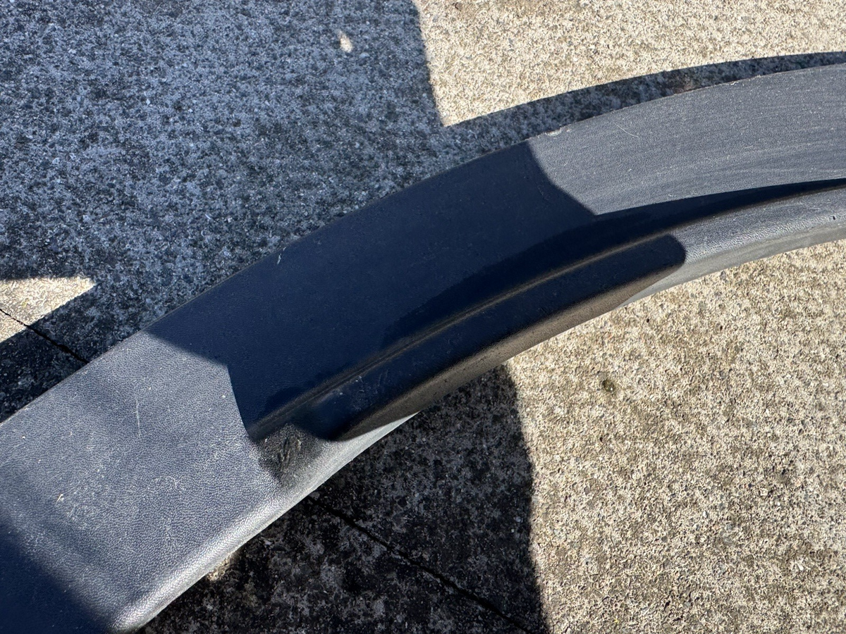 JAGUAR E-PACE 2020 TRIM OVER FENDER MOULDING BELAKANG SISI KANAN J9C3-290E22B