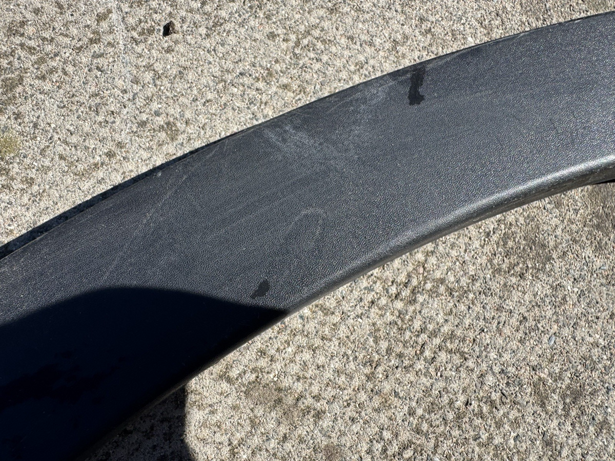 JAGUAR E-PACE 2020 TRIM OVER FENDER MOULDING BELAKANG SISI KANAN J9C3-290E22B