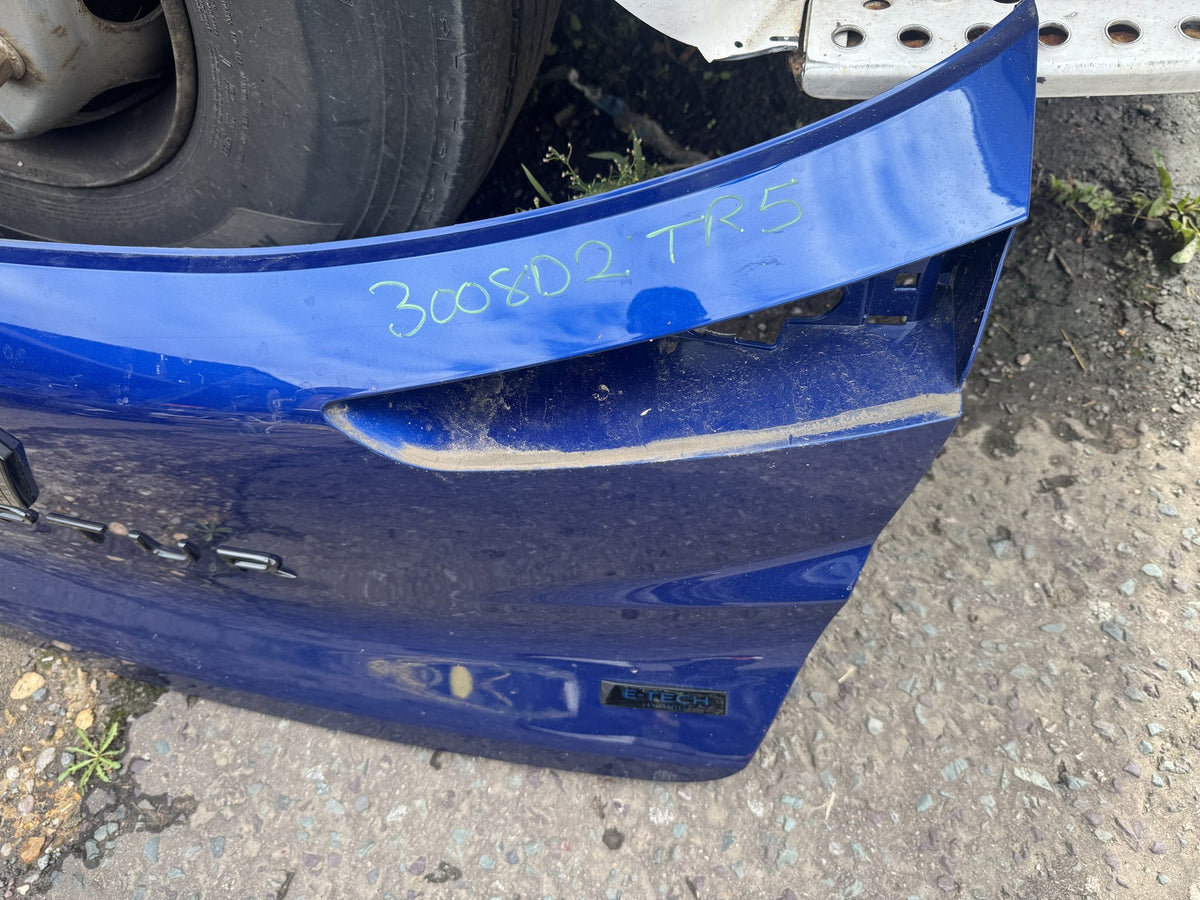 RENAULT CAPTUR MK2 2020-2023 TAILGATE TRIM PANEL BLUE RQH 901521040R GENUINE