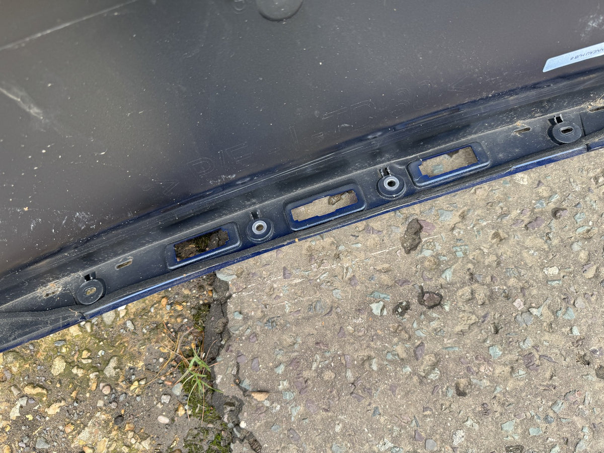 RENAULT CAPTUR MK2 2020-2023 TAILGATE TRIM PANEL BLUE RQH 901521040R GENUINE