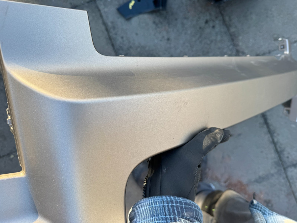 2024 Land Rover defender trim depan facia L663 s8bm-17820 klip patah baret