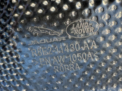 2022-24 RANGE ROVER L460 PELINDUNG PANAS KNALPOT BELAKANG TRIM PLAT BESI LANTAI