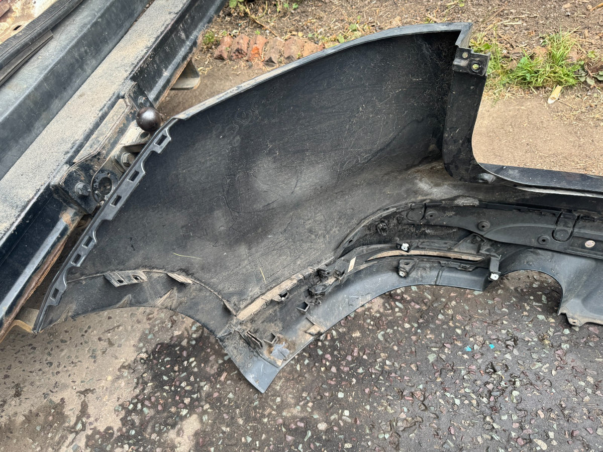 JAGUAR F PACE X761 SPORT REAR BUMPER HK8M-17A894-AB T4A7388LML 2015-2019
