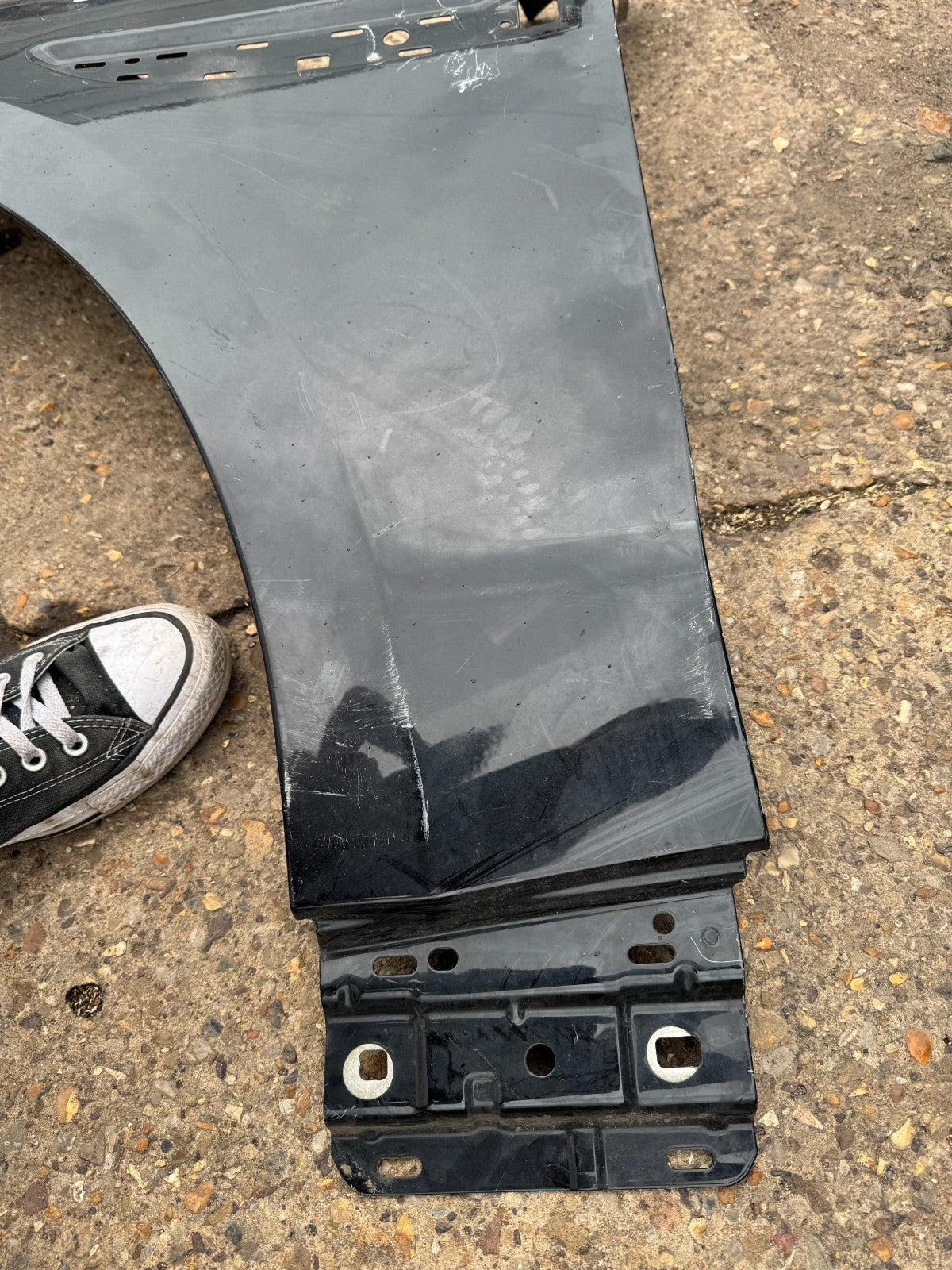 2021 JAGUAR F PACE X761 FRONT LEFT WING FENDER BLACK HK8316016 Small dent