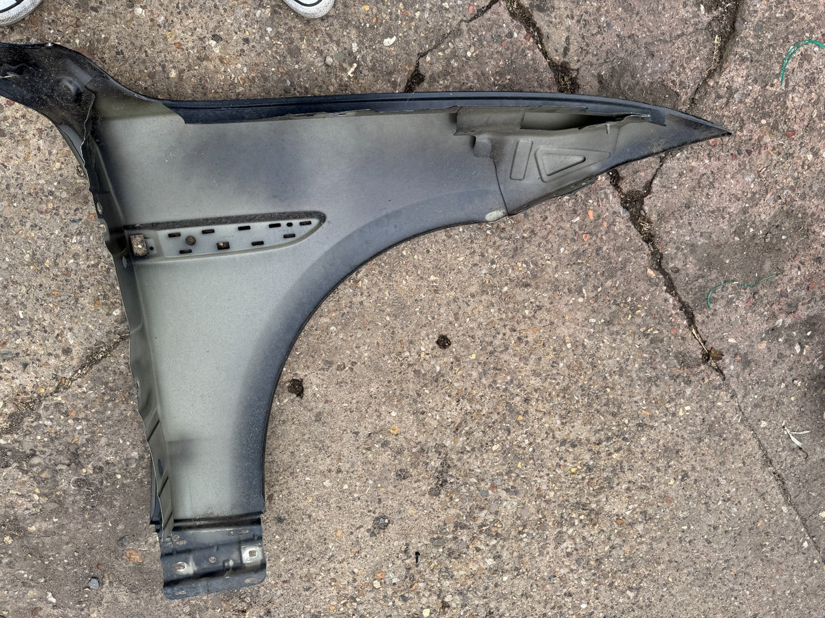 2021 JAGUAR F PACE X761 FRONT LEFT WING FENDER BLACK HK8316016 Small dent