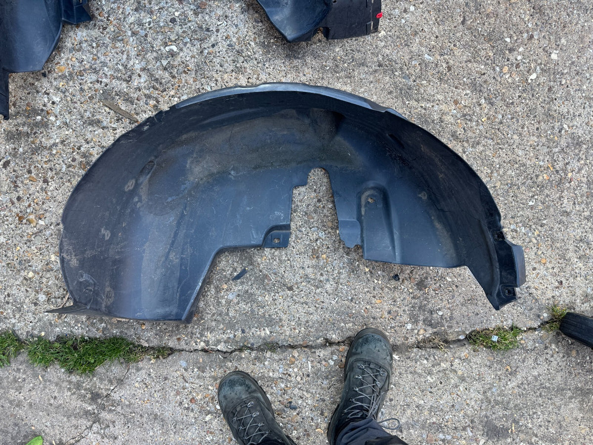 PEUGEOT 2008 WHEEL ARCH LINER GUARD REAR RIGHT 2017 967881368A