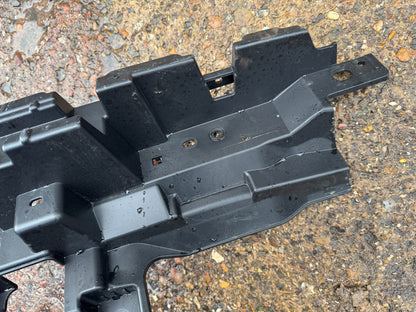 GENUINE RANGE ROVER SPORT L461 BREKET TENGAH BUMPER BELAKANG 2022 ke atas N9X217B861A
