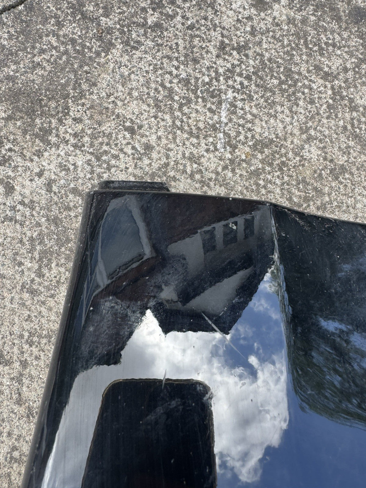 LAND ROVER L462 MK5 2017-ON LEFT FENDER MOULDING TRIM HY3M-16D055-AA