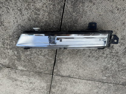 ĐÈN SƯƠNG MÙ TÍCH HỢP ĐÈN BAN NGÀY DRL TRƯỚC BÊN PHẢI CHÍNH HÃNG LAND ROVER DISCOVERY HK83-15200-AF