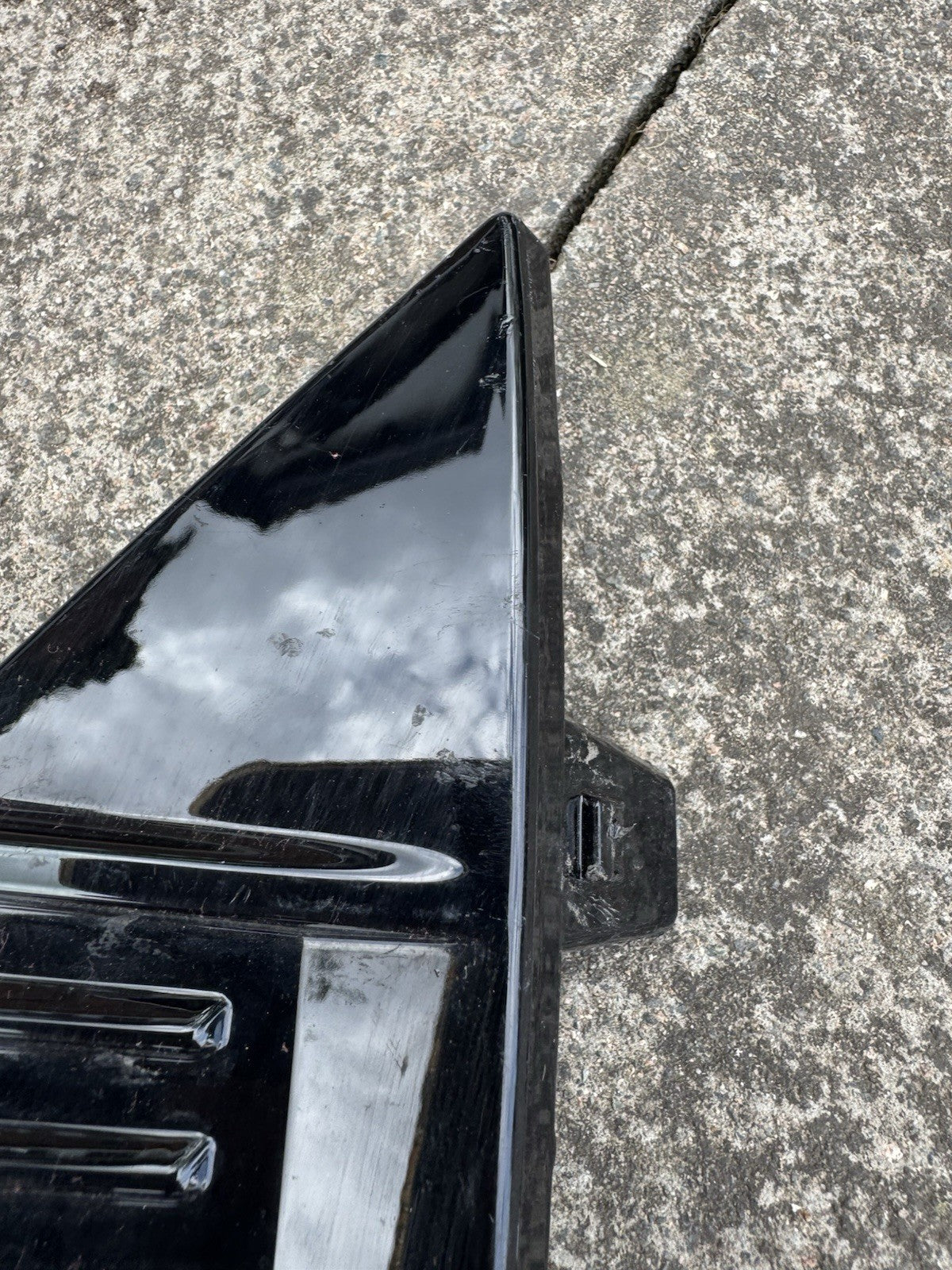 PEUGEOT E 3008 LEFT FRONT BUMPER FOGLIGHT TRIM 2024 ONWARDS GENUINE 9839795980