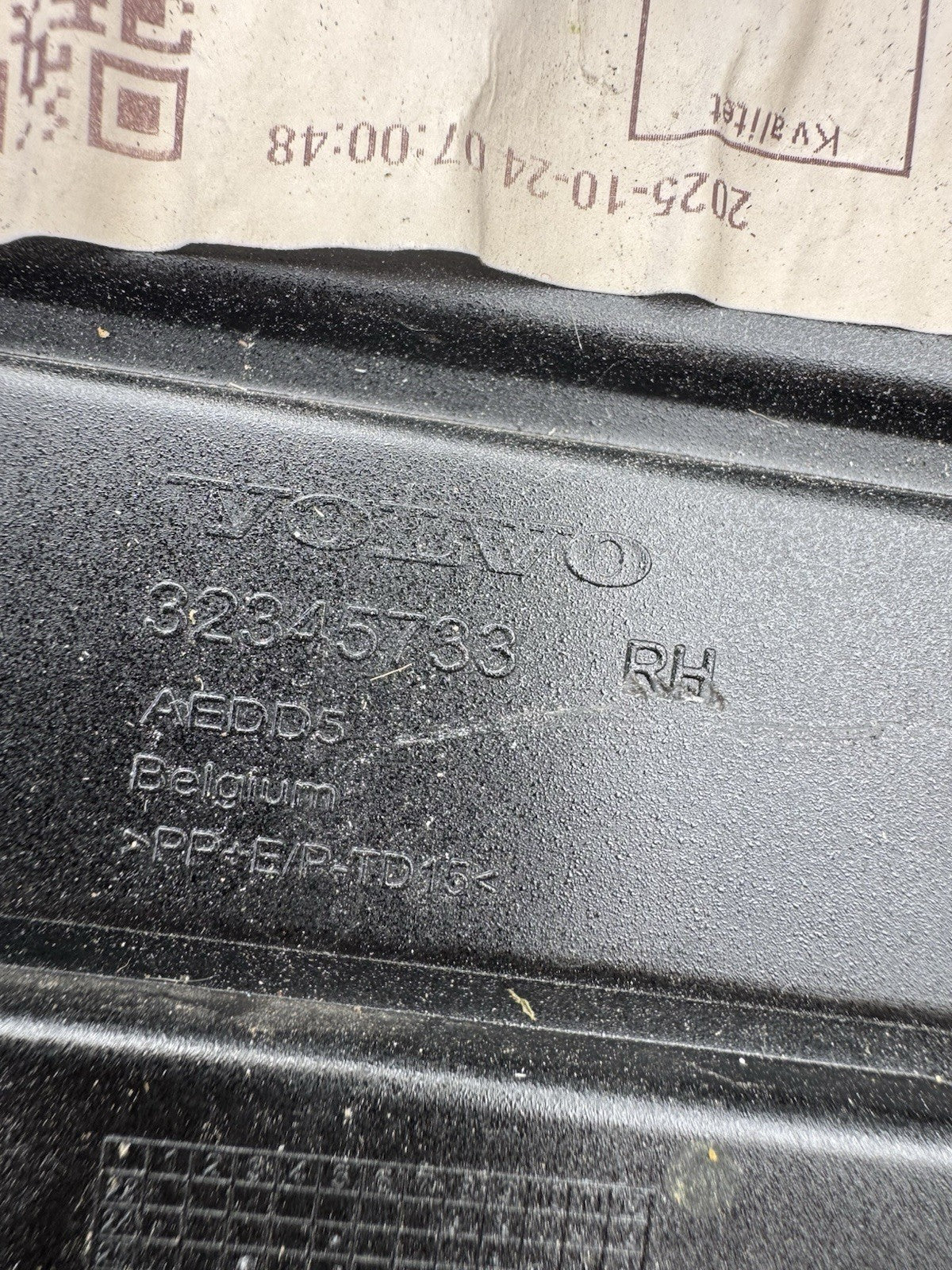 水箱罩 格柵 前右保桿格柵 Volvo XC90 II 正廠 32345733