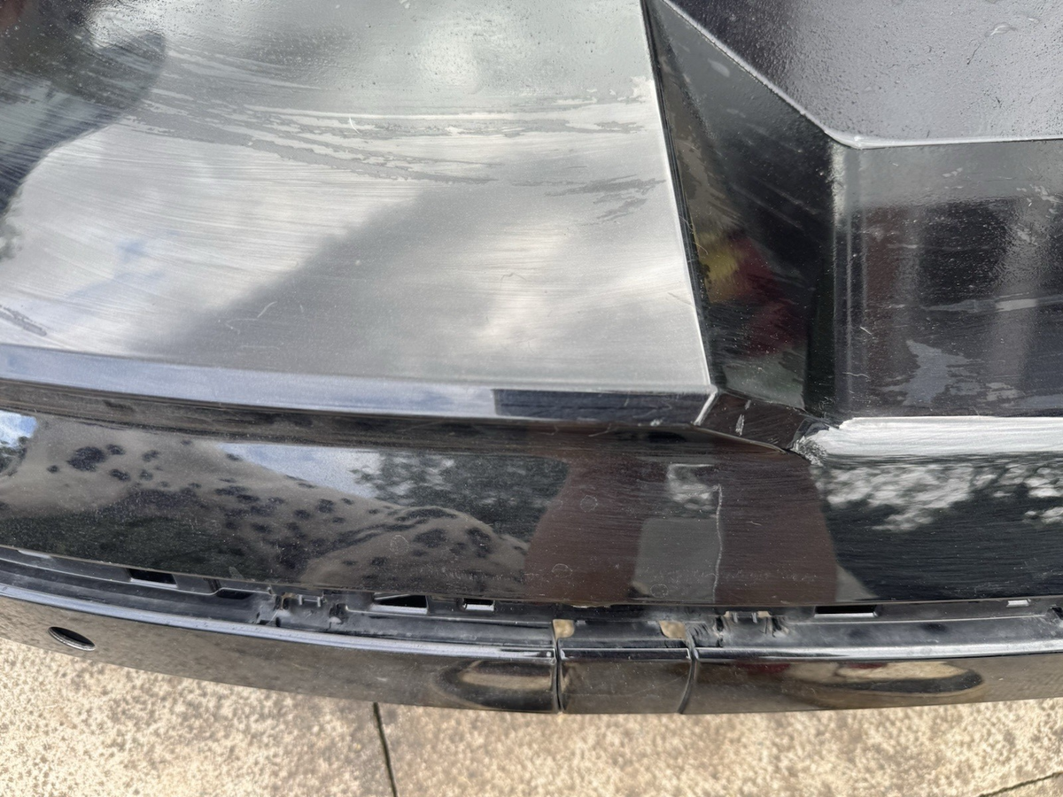 Lip chia pô cản sau Skoda Enyaq iV 5LG807568