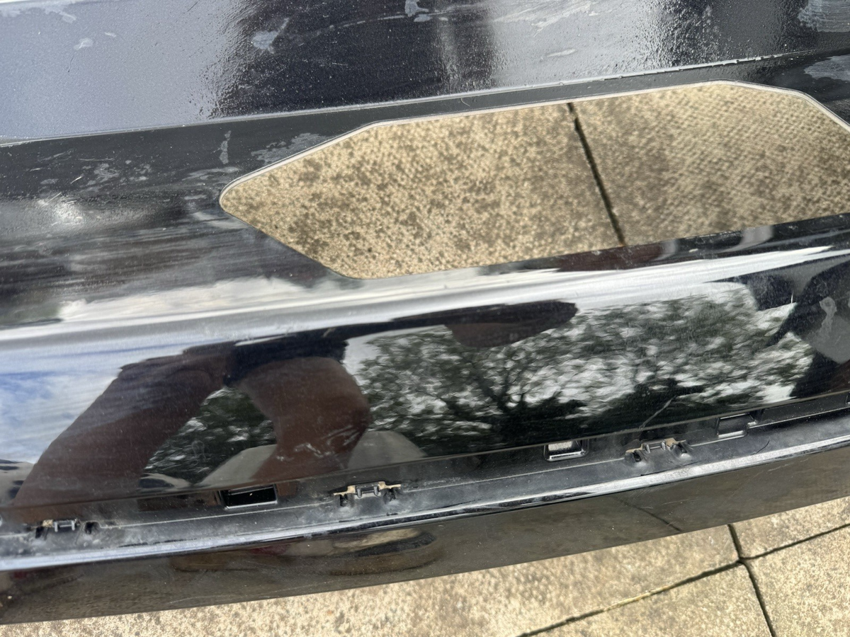 Lip chia pô cản sau Skoda Enyaq iV 5LG807568