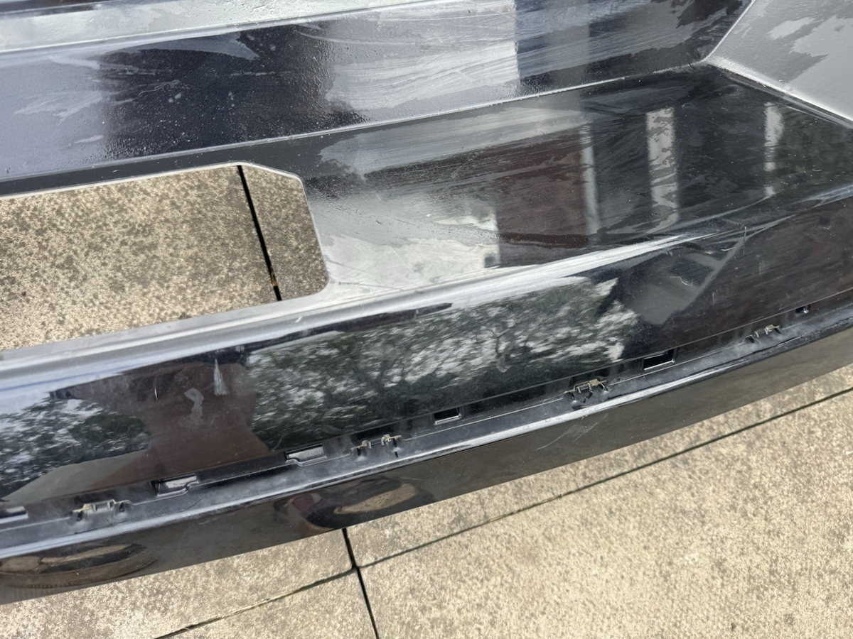 Lip chia pô cản sau Skoda Enyaq iV 5LG807568