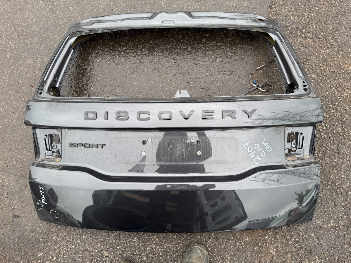 Land Rover discovery sport tail gate lk72-45155-ac small dents needs repair
