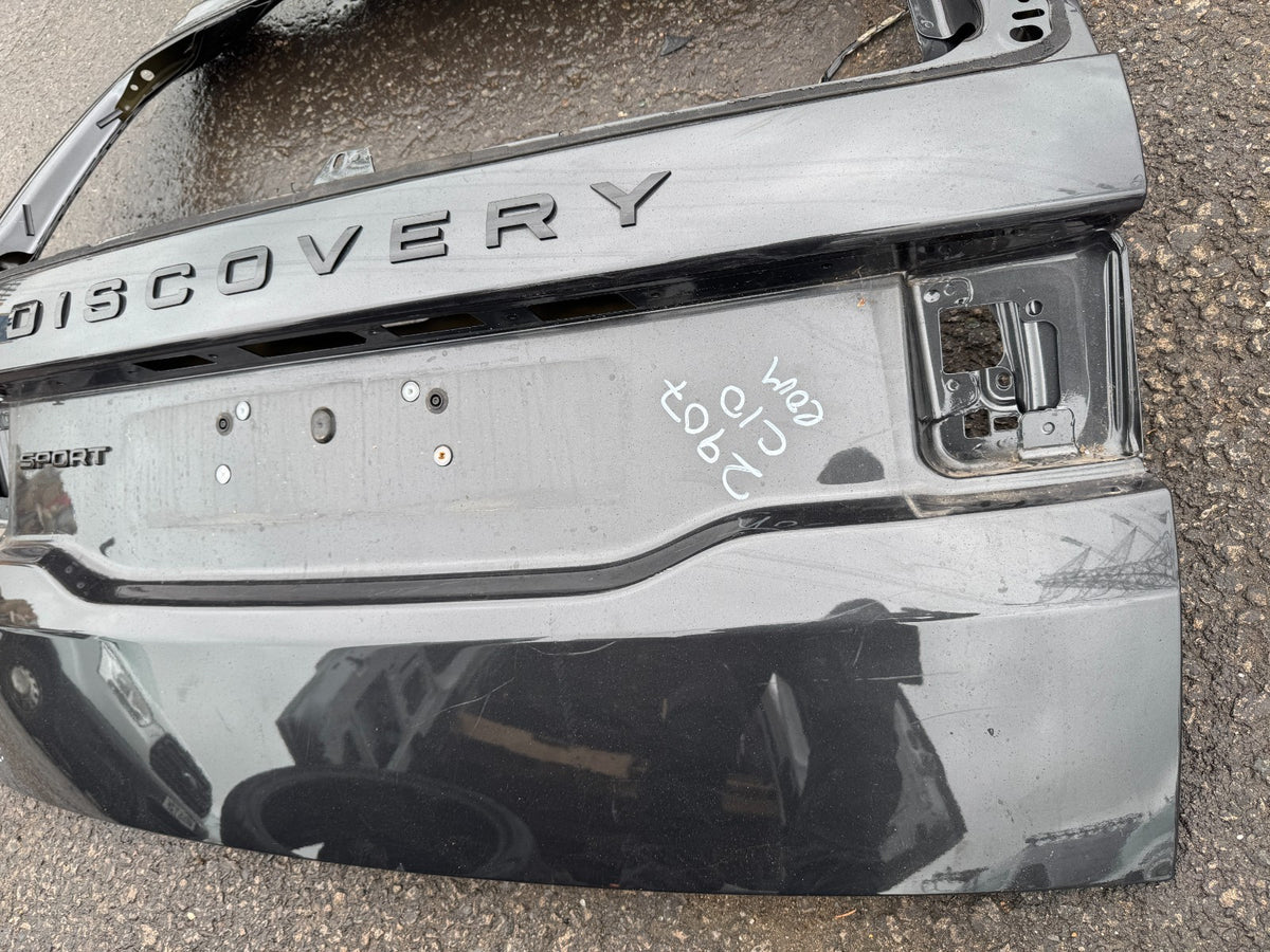 Land Rover discovery sport tail gate lk72-45155-ac small dents needs repair