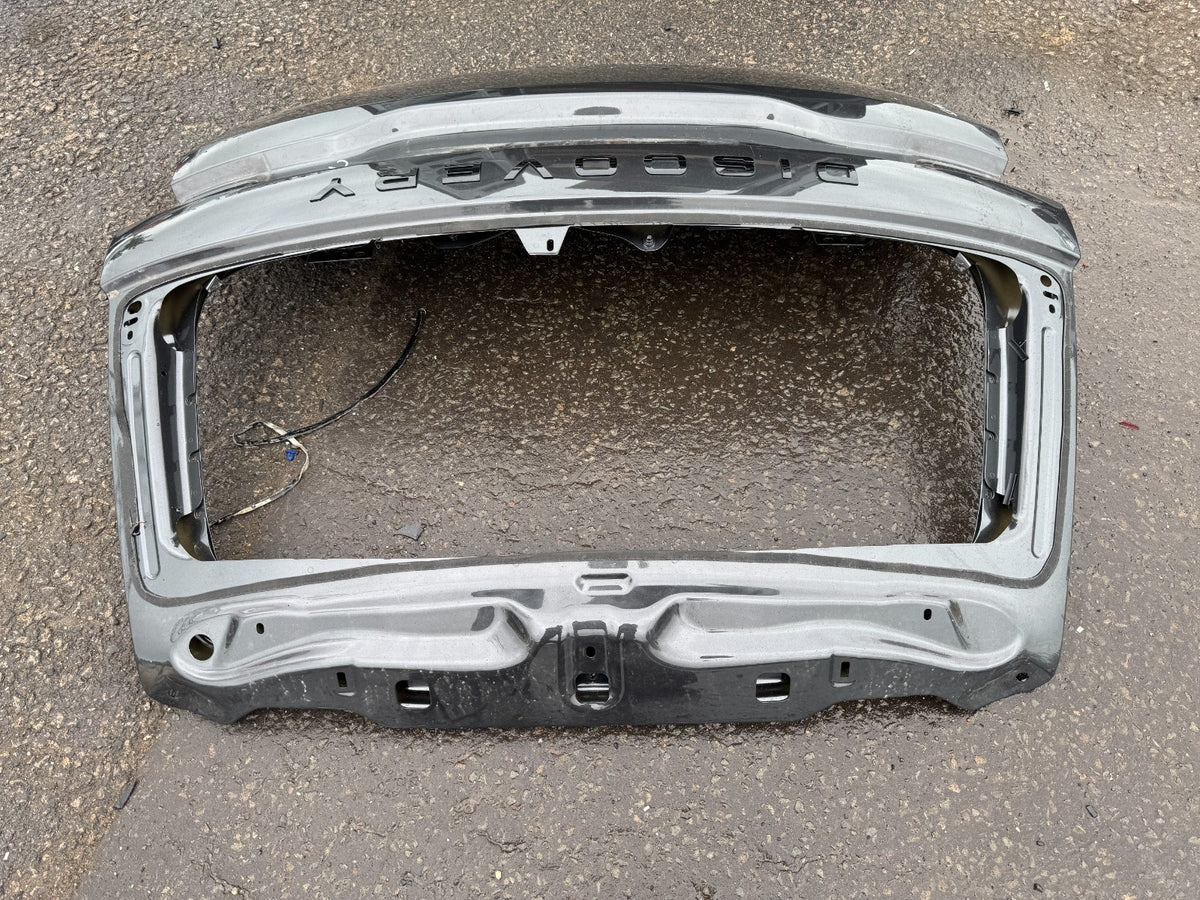 Land Rover discovery sport tail gate lk72-45155-ac small dents needs repair