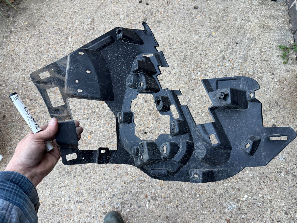 Peugeot 3008 2021 Onward GenuineL/H Inner Front BumperMount 9836769680 LEFT