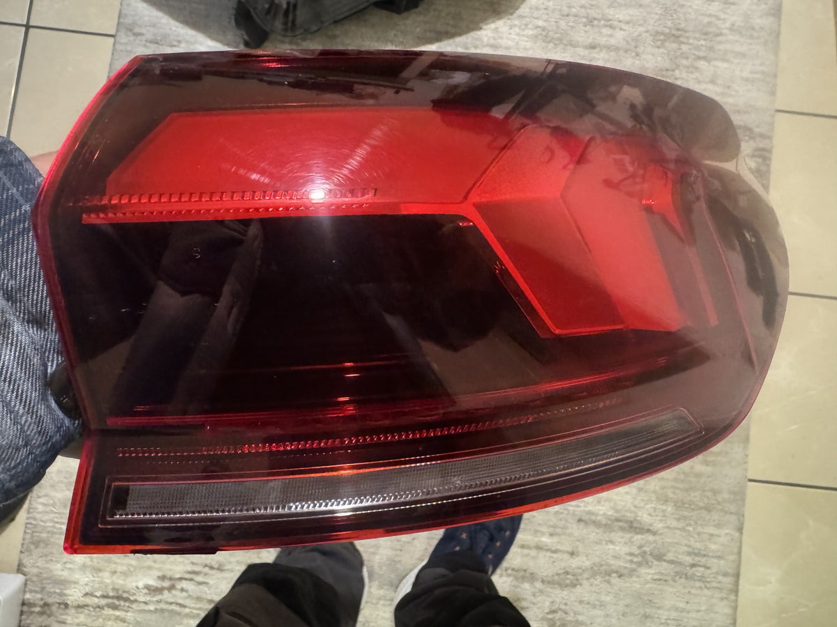 Audi Q6 e-tron 2024-26 Outer Rear LED Tail Light Right 85H945092 SPARES REPAIR