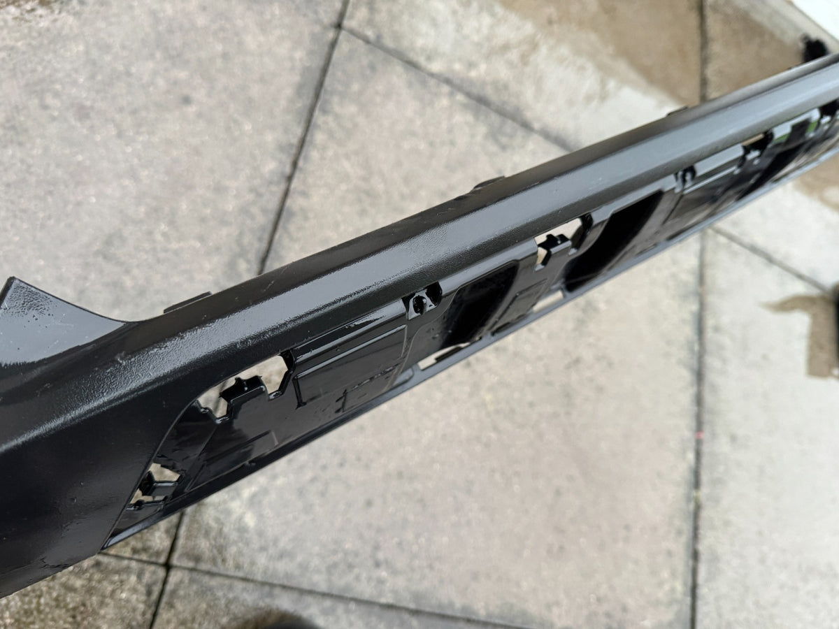 VOLVO C40 RECHARGE 2022-ON FRONT BUMPER LOWER SPOILER 32136097