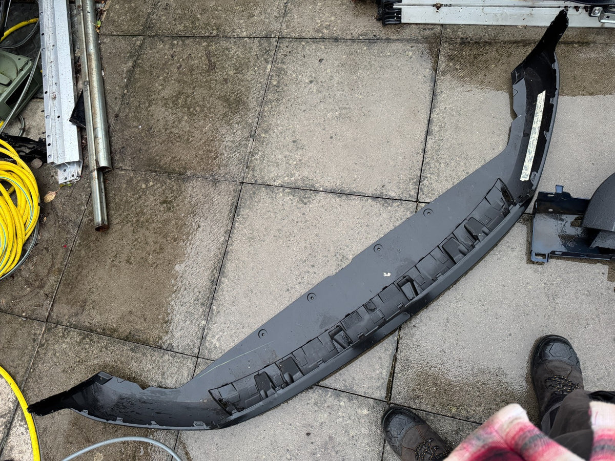 VOLVO C40 RECHARGE 2022-ON FRONT BUMPER LOWER SPOILER 32136097