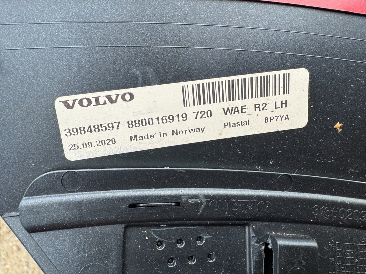 VOLVO XC60 MK2 Left Wheel Arch 39848597 31650209