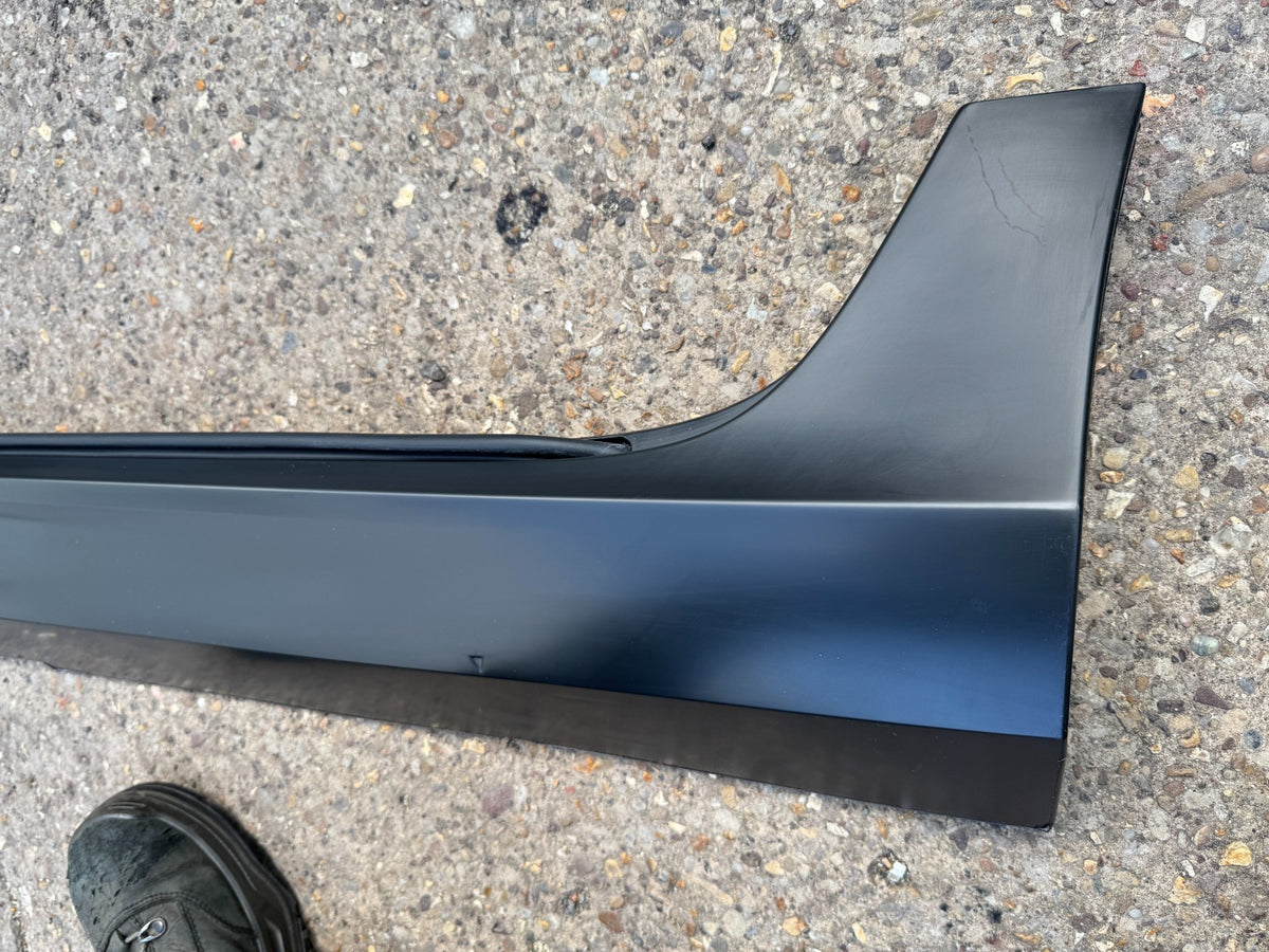 NEW GENUINE UNPAINTED VOLVO S60 SILL TRIM SIDE SKIRT 31448911 2019-2025 LH