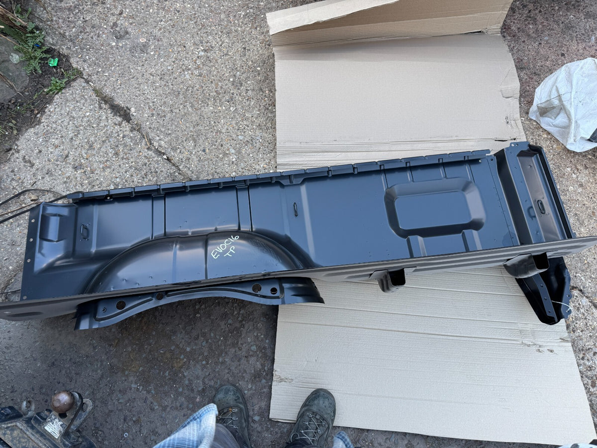 Mitsubishi L200 PANEL,RR SIDE,INR RH 6722A976