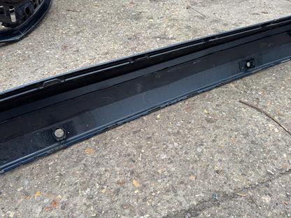 OEM VOLVO XC60 R-DESIGN REAR BUMPER PDC DENIM BLUE 2017-ON 31425198 SCRATCHED