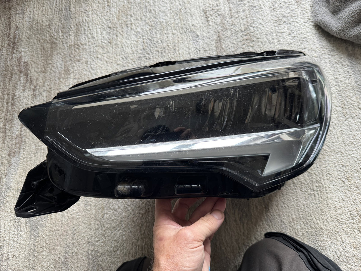 VAUXHALL CORSA F 2019-2023 LEFT FULL LED HEADLIGHT 39162655 BROKEN LUG