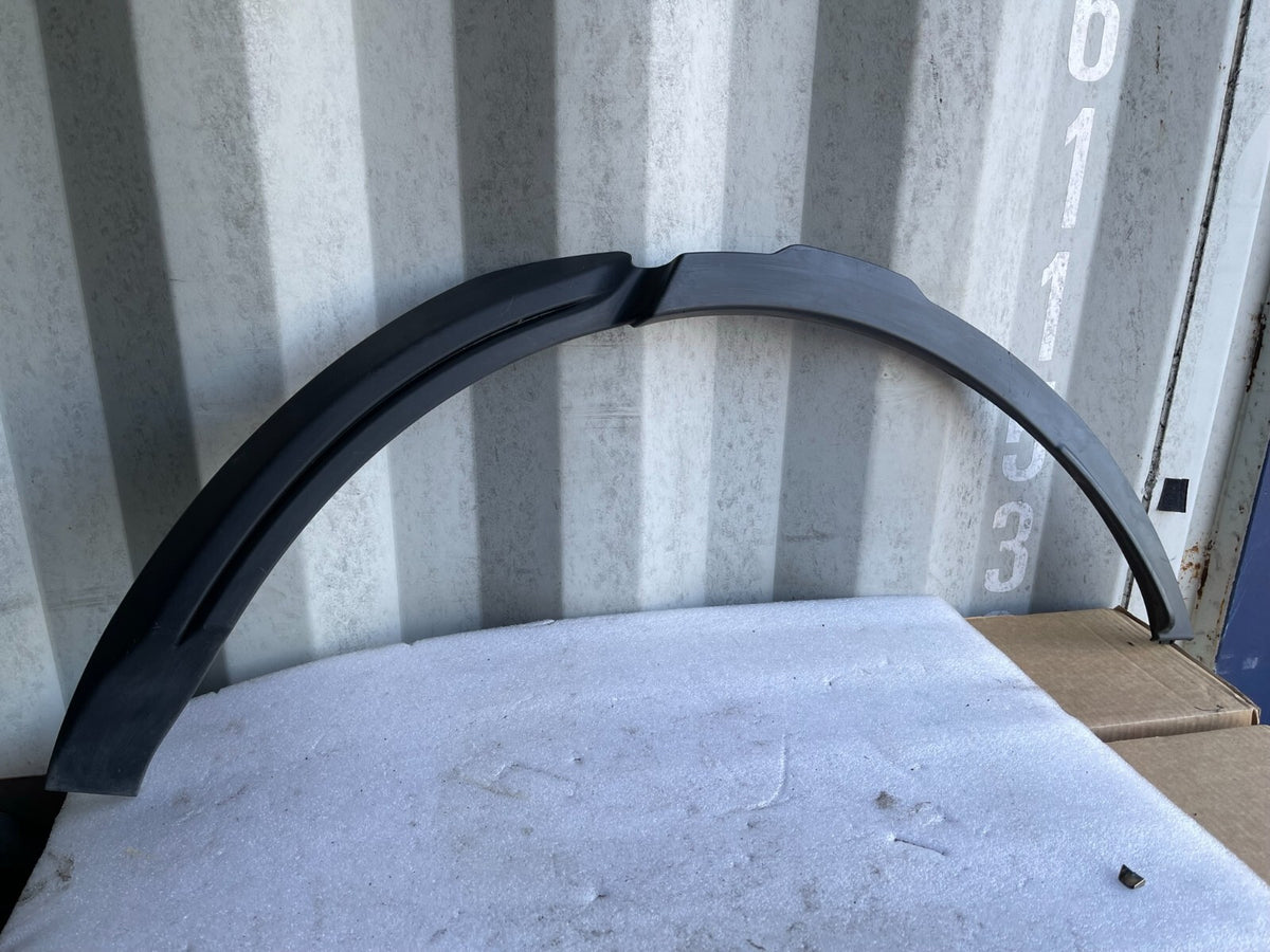 RANGE ROVER EVOQUE L538 2017 RHR REAR LEFT WHEEL ARCH MOULDING BJ32-290E23-AH
