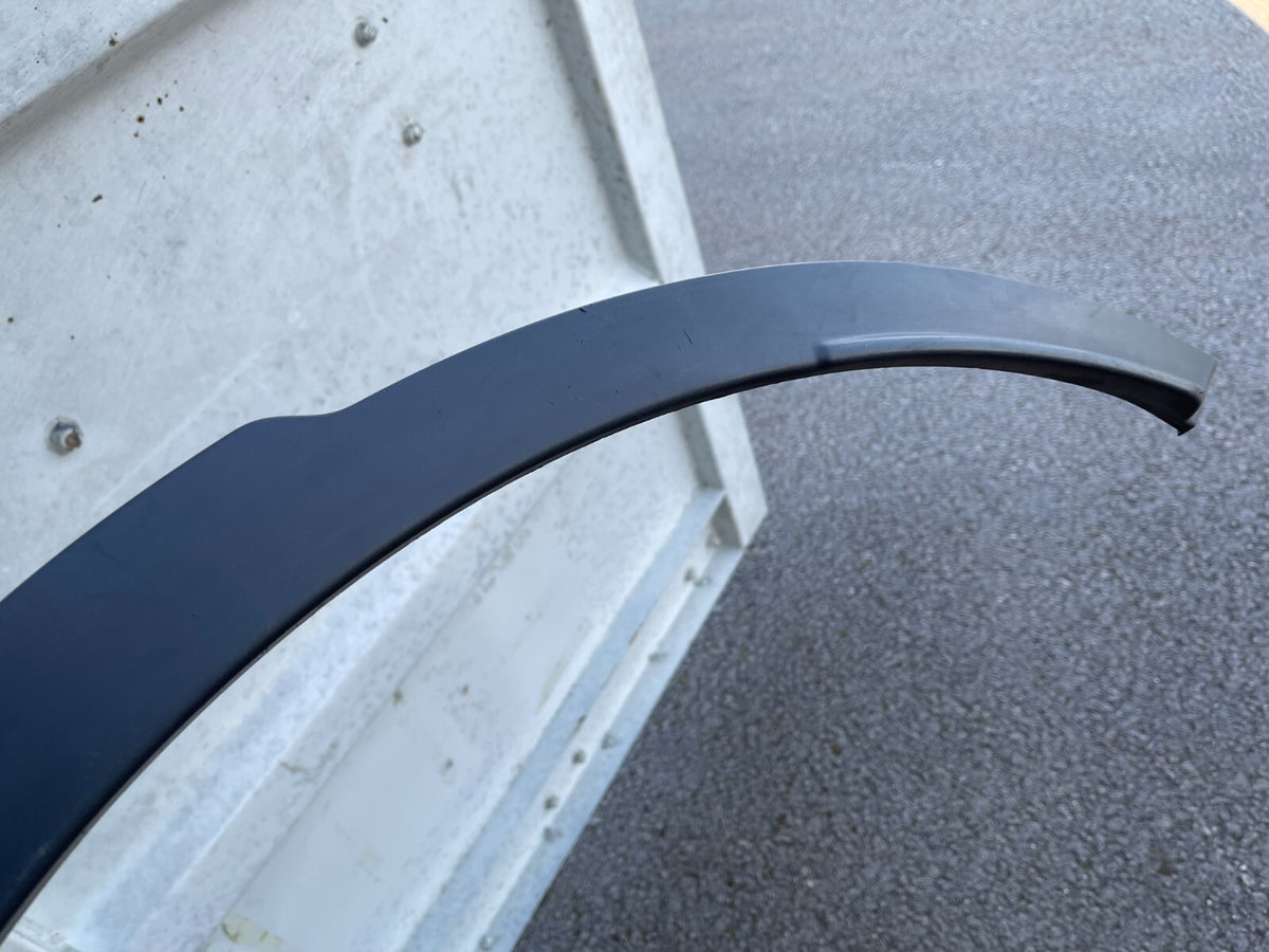 RANGE ROVER EVOQUE L538 2017 RHR REAR LEFT WHEEL ARCH MOULDING BJ32-290E23-AH