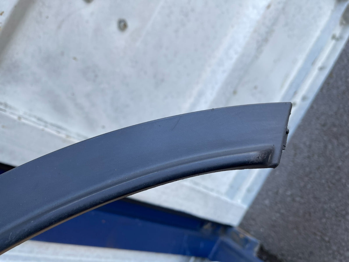 RANGE ROVER EVOQUE L538 2017 RHR REAR LEFT WHEEL ARCH MOULDING BJ32-290E23-AH