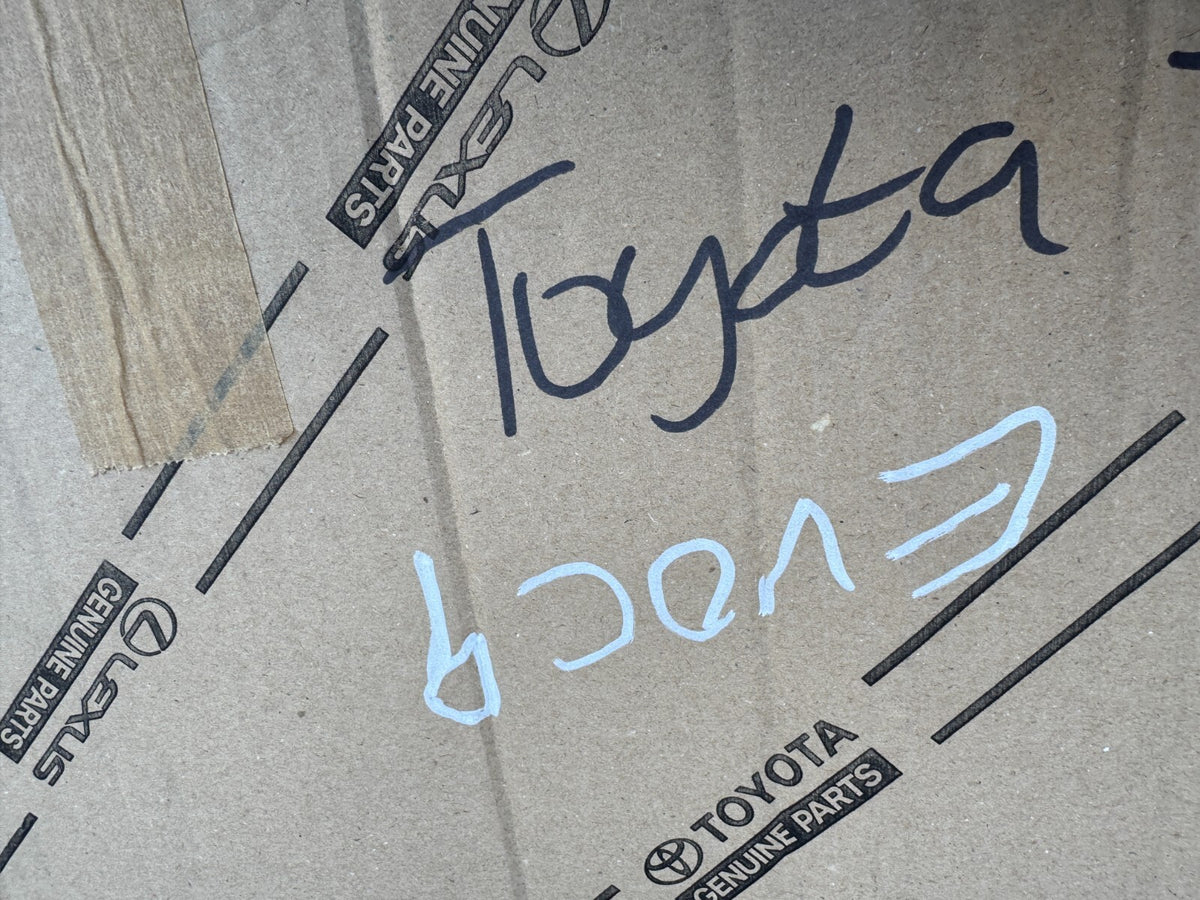 NEW GENUINE Toyota Yaris Front Bumper Grill 53102-0D130