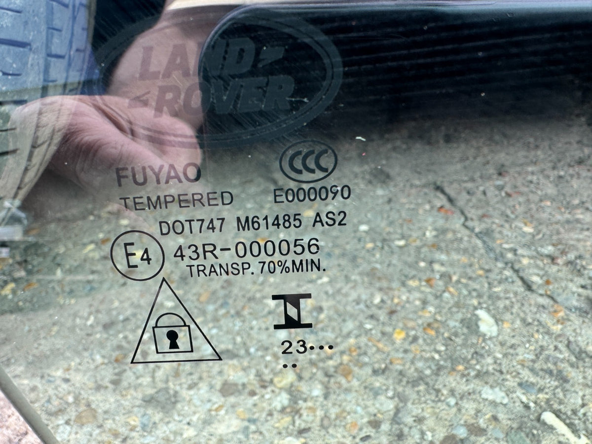 2023 RANGE ROVER VELAR L560 WINDOW GLASS FRONT RIGHT DOT747M61485AS2/43R000056