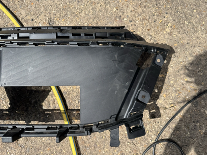 PEUGEOT 3008 MK3 BUMPER GRILLE TRIM 9843792880