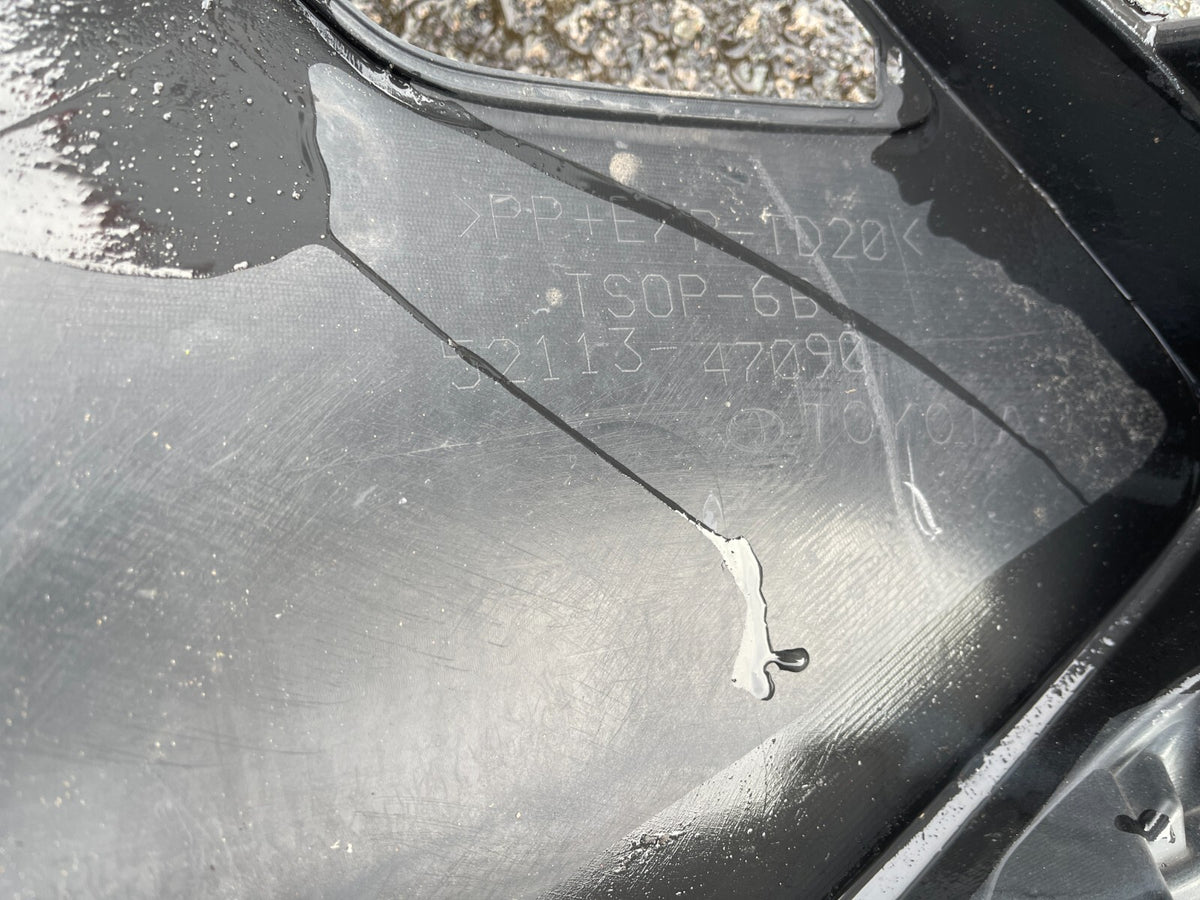 GENUINE TOYOTA PRIUS MK4 15-2019 FRONT LEFT BUMPER BUMPER CORNER