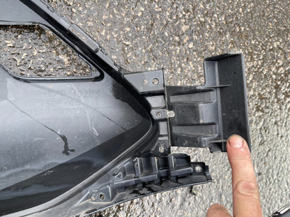GENUINE TOYOTA PRIUS MK4 15-2019 FRONT LEFT BUMPER BUMPER CORNER